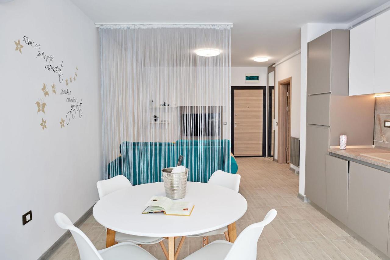 Sea Love Apt Spa N Pools Beach Resort Нэводари Экстерьер фото