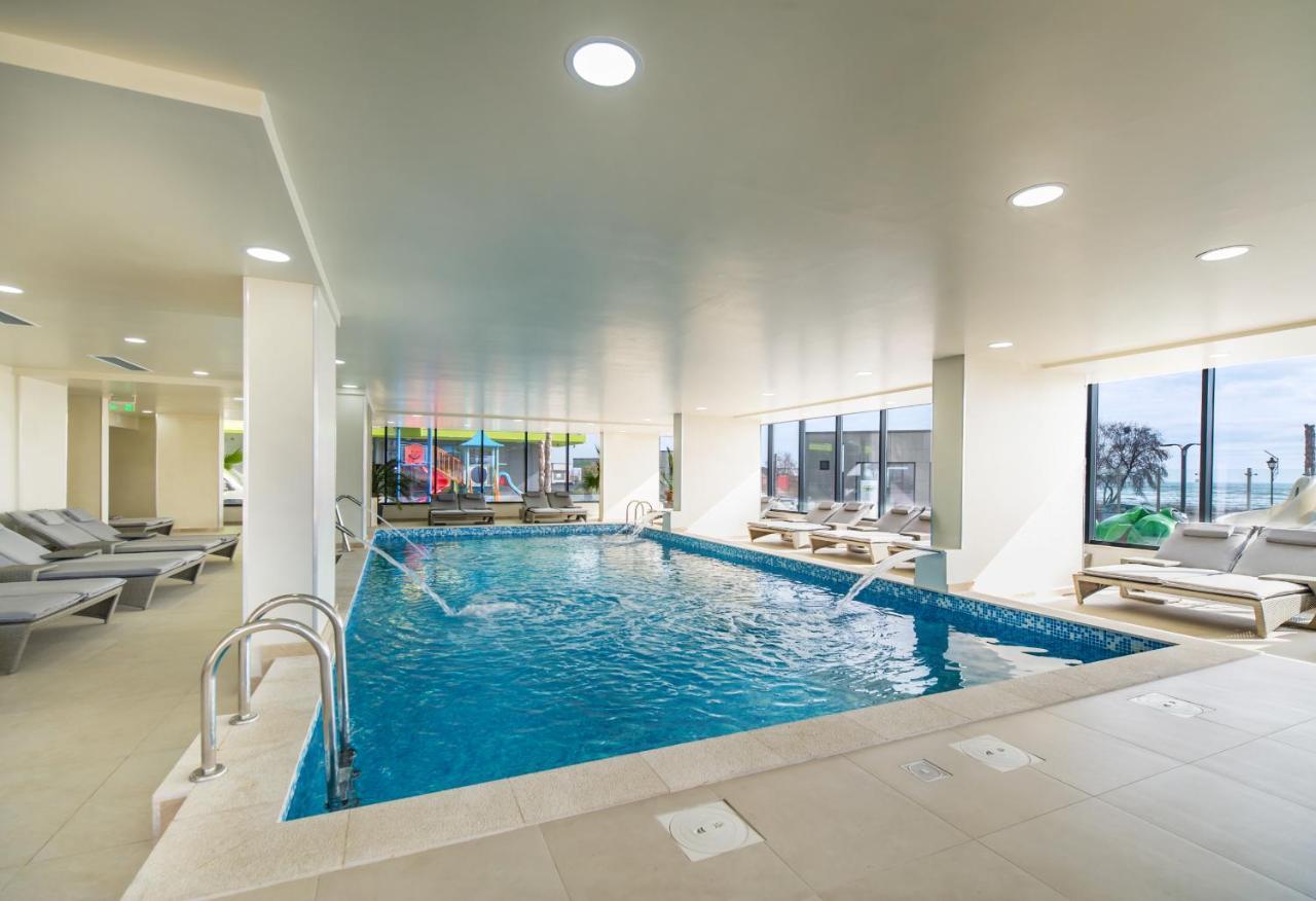 Sea Love Apt Spa N Pools Beach Resort Нэводари Экстерьер фото